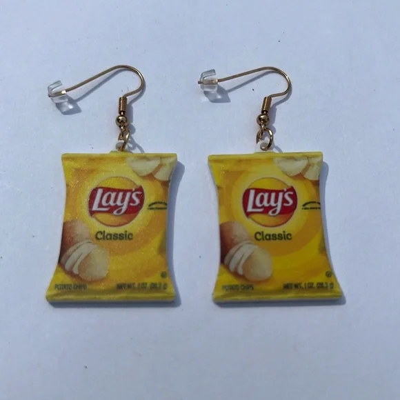 2/$14 Earrings Dangle Chips Snacks Costume gift mom daughter granddaughter - Picture 1 of 2